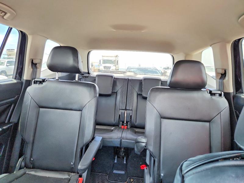 63596006 :رقم المزاد ، 1V2CR2CA1JC570879 vin ، 2018 Volkswagen Atlas مزاد بيع