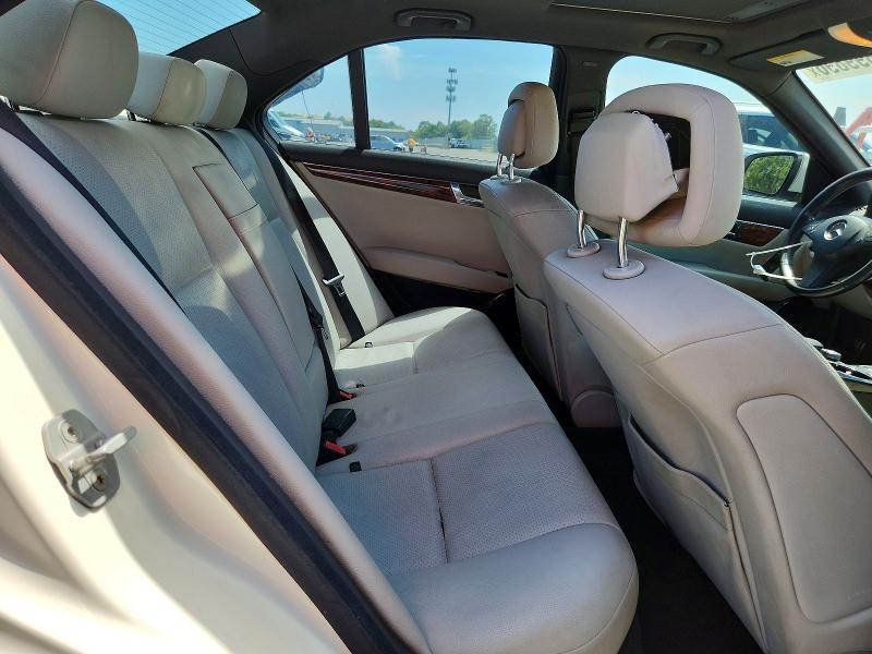 61899896 :رقم المزاد ، WDDGF8BBXAF451256 vin ، 2010 Mercedes-benz C مزاد بيع