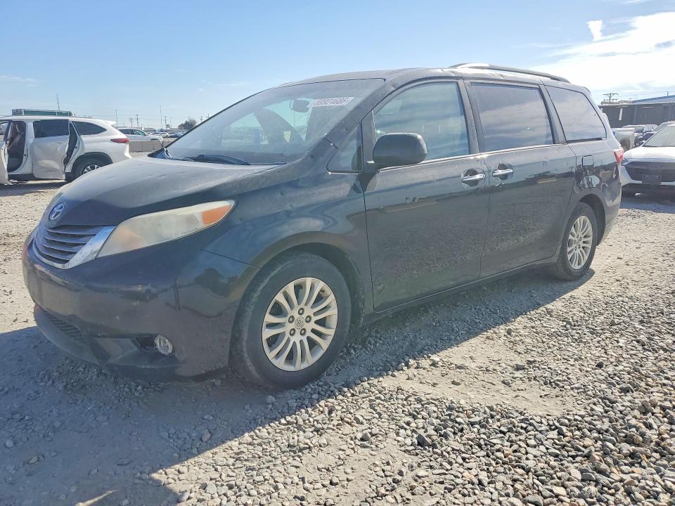 2015 Toyota Sienna მანქანა იყიდება აუქციონზე, vin: 5TDYK3DC9FS584861, აუქციონის ნომერი: 59921686