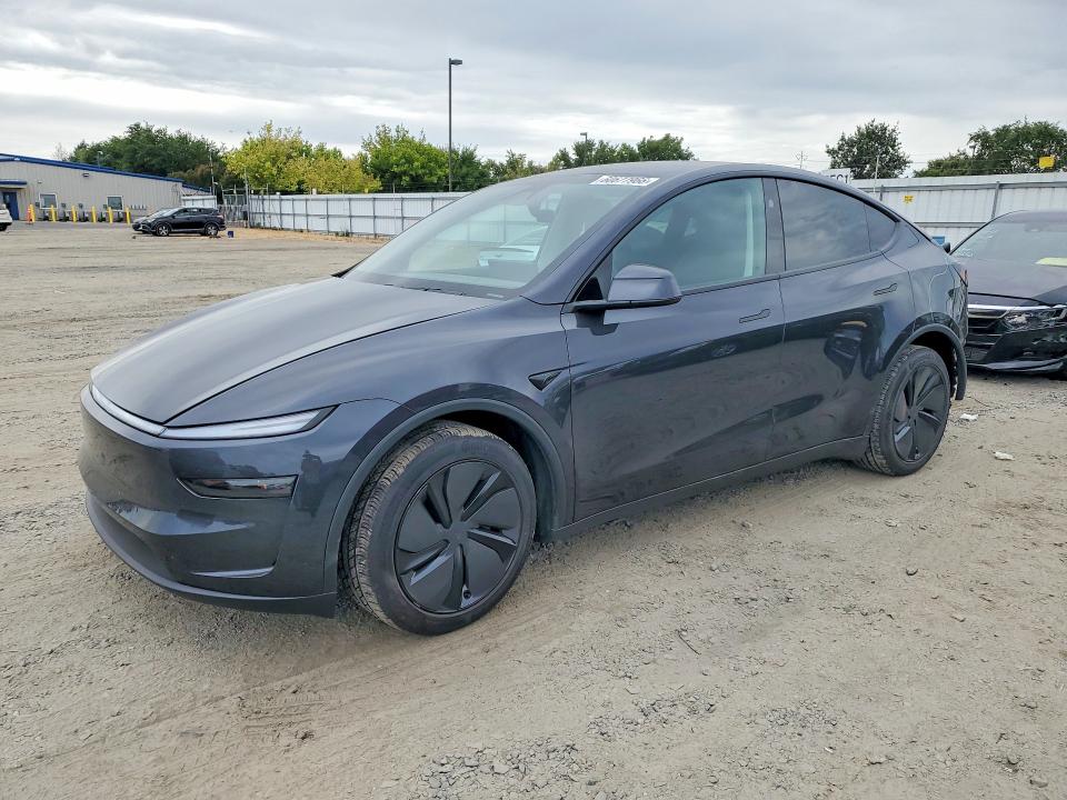 60677966 :رقم المزاد ، 7SAYGDEE7TF403007 vin ، 2026 Tesla Model Y مزاد بيع