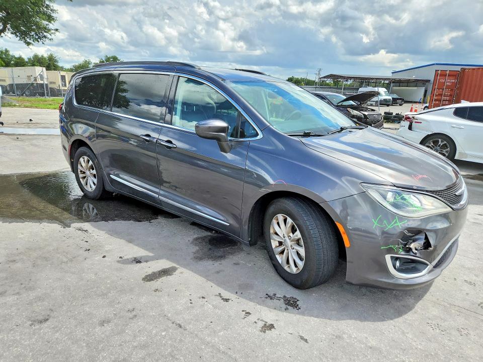 Продажа на аукционе авто 2017 Chrysler Pacifica, vin: 2C4RC1BG4HR764868, номер лота: 85620985