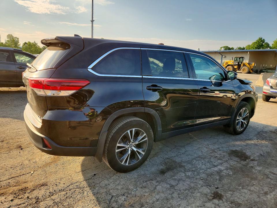 59312316 :رقم المزاد ، 5TDBZRFH6KS702260 vin ، 2019 Toyota Highlander مزاد بيع