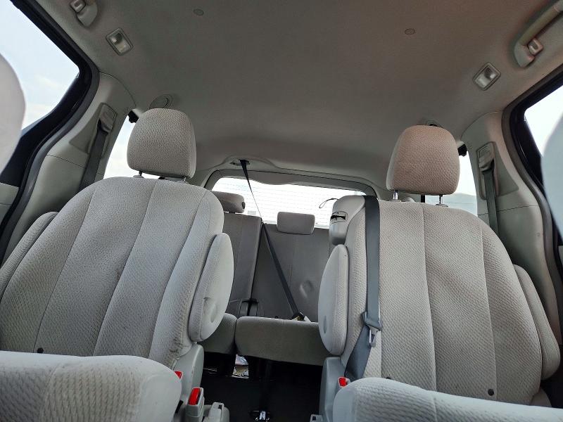 62760856 :رقم المزاد ، 5TDKK3DC6ES421878 vin ، 2014 Toyota Sienna مزاد بيع