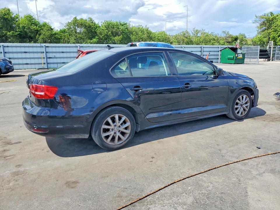 63380556 :رقم المزاد ، 3VWD07AJ5FM326543 vin ، 2015 Volkswagen Jetta مزاد بيع