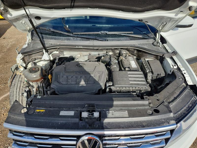 62126376 :رقم المزاد ، 3VV3B7AXXJM171818 vin ، 2018 Volkswagen Tiguan مزاد بيع