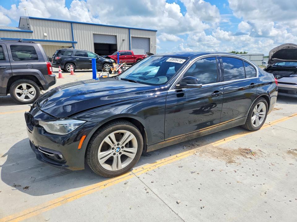 60699416 :رقم المزاد ، WBA8B9C34HK885159 vin ، 2017 Bmw 330 مزاد بيع