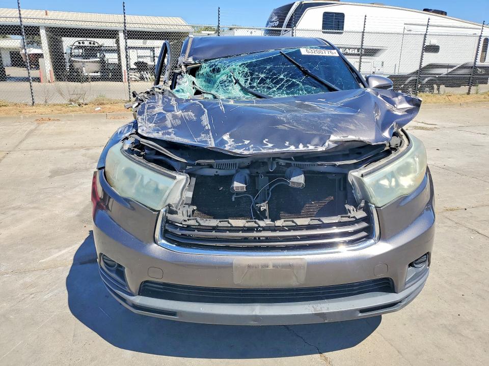 63200776 :رقم المزاد ، 5TDZARFH6GS018791 vin ، 2016 Toyota Highlander مزاد بيع