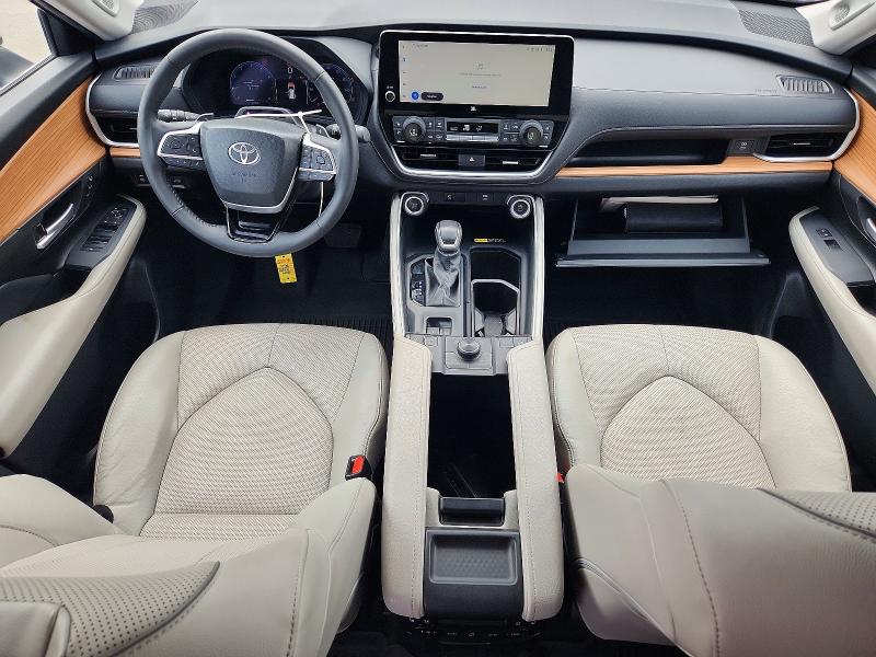 Продажа на аукционе авто 2024 Toyota Grand Highlander, vin: 5TDAAAB51RS000700, номер лота: 62520876