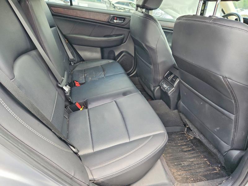 62001996 :رقم المزاد ، 4S4BSANC1J3310200 vin ، 2018 Subaru Outback مزاد بيع