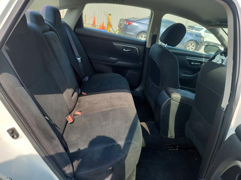 2015 Nissan Altima მანქანა იყიდება აუქციონზე, vin: 1N4AL3AP8FC215003, აუქციონის ნომერი: 62430356