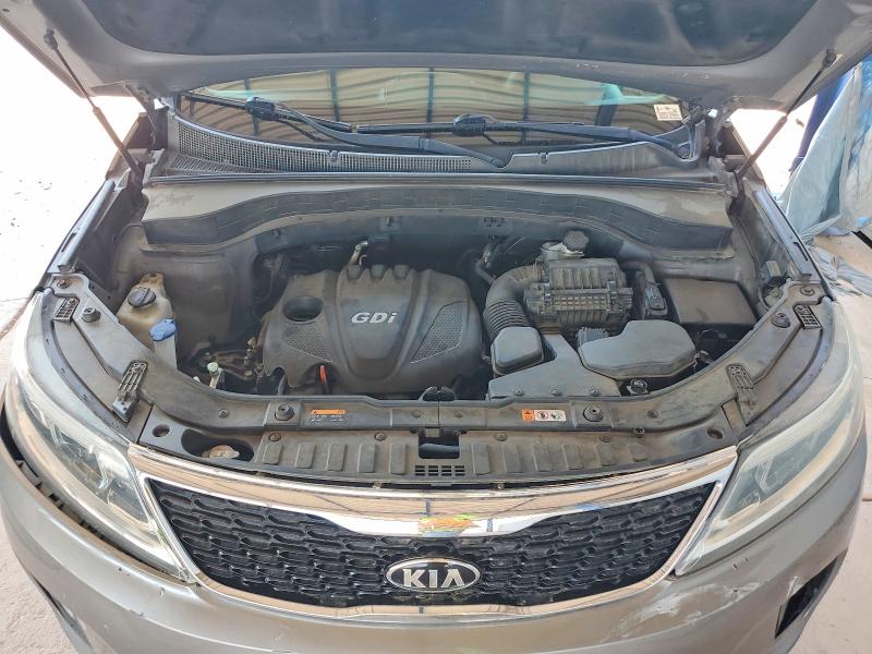 62610266 :رقم المزاد ، 5XYKT4A6XFG602515 vin ، 2015 Kia Sorento مزاد بيع