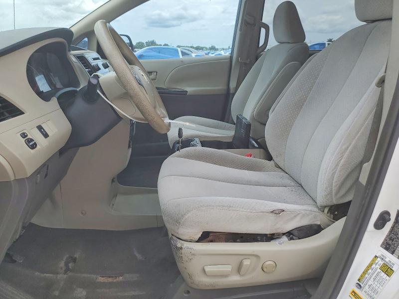 2011 Toyota Sienna მანქანა იყიდება აუქციონზე, vin: 5TDKK3DC1BS004759, აუქციონის ნომერი: 63595116
