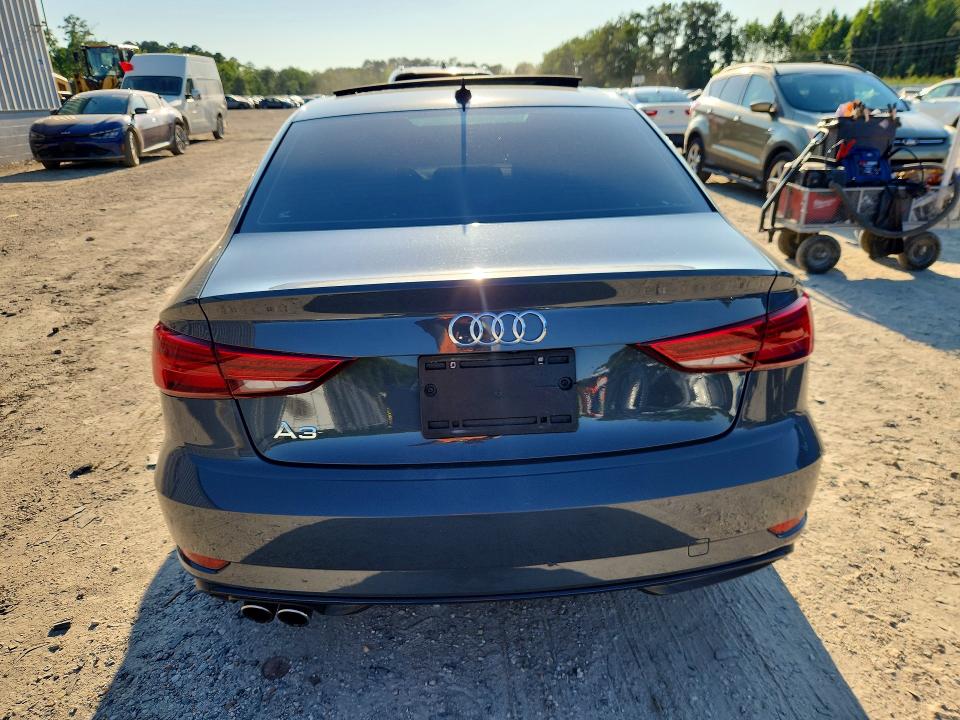 60893976 :رقم المزاد ، WAUAUGFF3KA085875 vin ، 2019 Audi A3 مزاد بيع