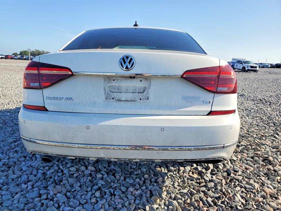 Продаж на аукціоні авто 2017 Volkswagen Passat, vin: 1VWCT7A39HC076118, номер лоту: 62247676