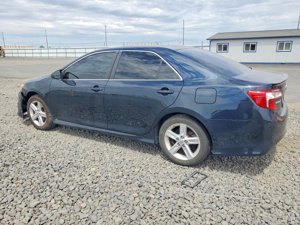 61165756 :رقم المزاد ، 4T1BF1FK6EU866111 vin ، 2014 Toyota Camry مزاد بيع