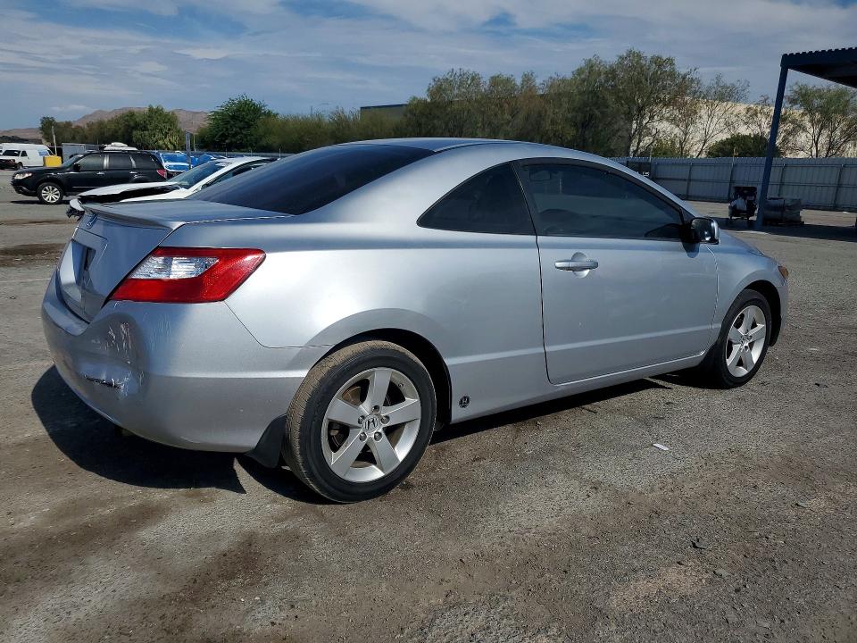 61569286 :رقم المزاد ، 2HGFG12828H556527 vin ، 2008 Honda Civic مزاد بيع
