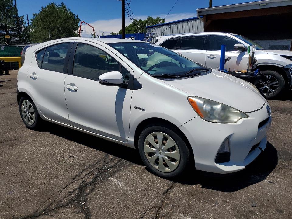 59664046 :رقم المزاد ، JTDKDTB30C1506075 vin ، 2012 Toyota Prius C مزاد بيع
