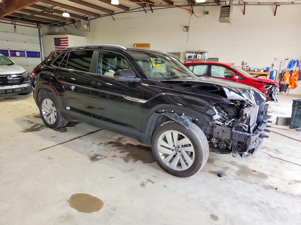 60041326 :رقم المزاد ، 1V2JE2CA8MC241121 vin ، 2021 Volkswagen Atlas Cross Sport مزاد بيع