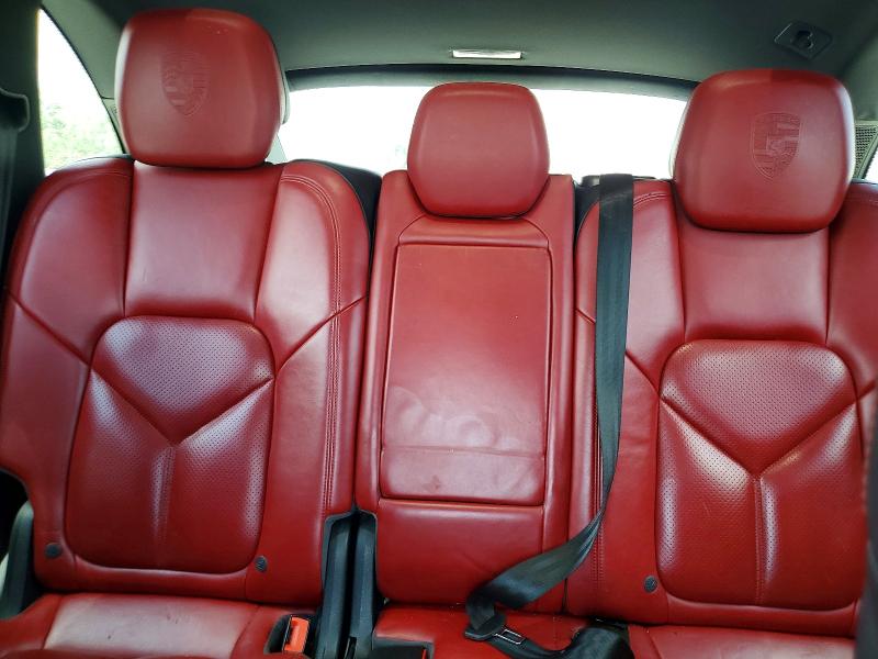 61795916 :رقم المزاد ، WP1AE2A27HLA70329 vin ، 2017 Porsche Cayenne مزاد بيع