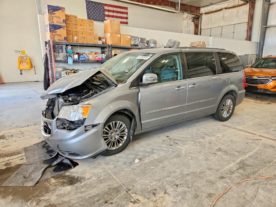 61762616 :رقم المزاد ، 2C4RC1CG0FR646585 vin ، 2015 Chrysler Town & Country مزاد بيع
