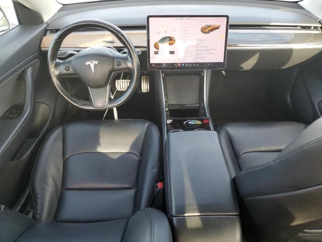 60736416 :رقم المزاد ، 5YJ3E1EB2JF083335 vin ، 2018 Tesla Model 3 مزاد بيع