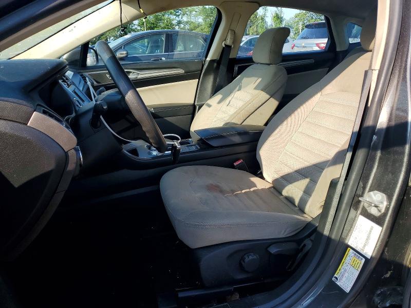 60589206 :رقم المزاد ، 3FA6P0G75KR102511 vin ، 2019 Ford Fusion مزاد بيع