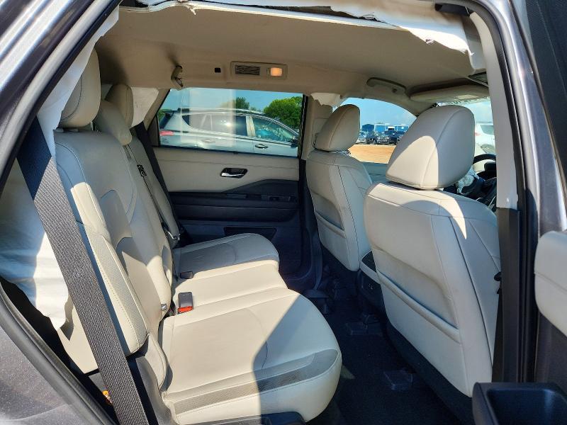 60401246 :رقم المزاد ، 5N1DR3CC2NC248346 vin ، 2022 Nissan Pathfinder مزاد بيع