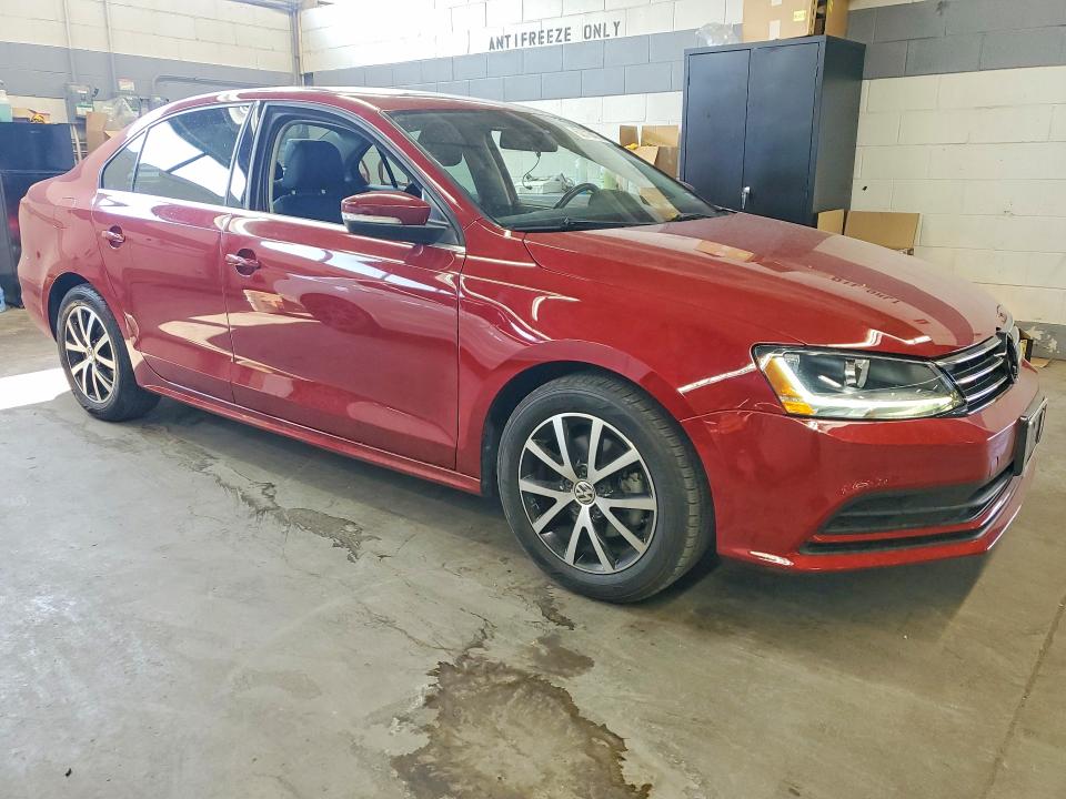 62016476 :رقم المزاد ، 3VWDB7AJ3HM368769 vin ، 2017 Volkswagen Jetta مزاد بيع