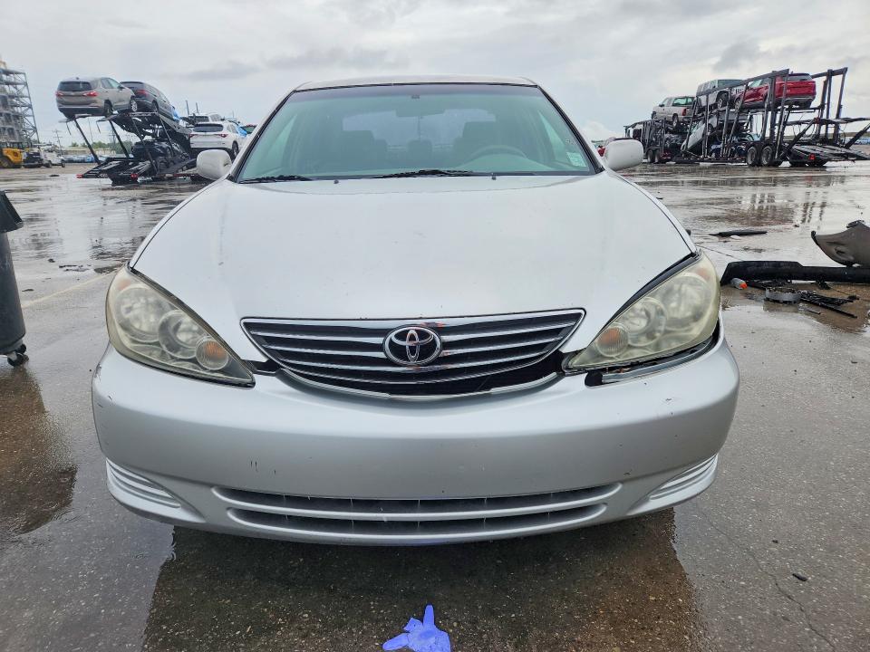 60806616 :رقم المزاد ، 4T1BE32KX6U699497 vin ، 2006 Toyota Camry مزاد بيع