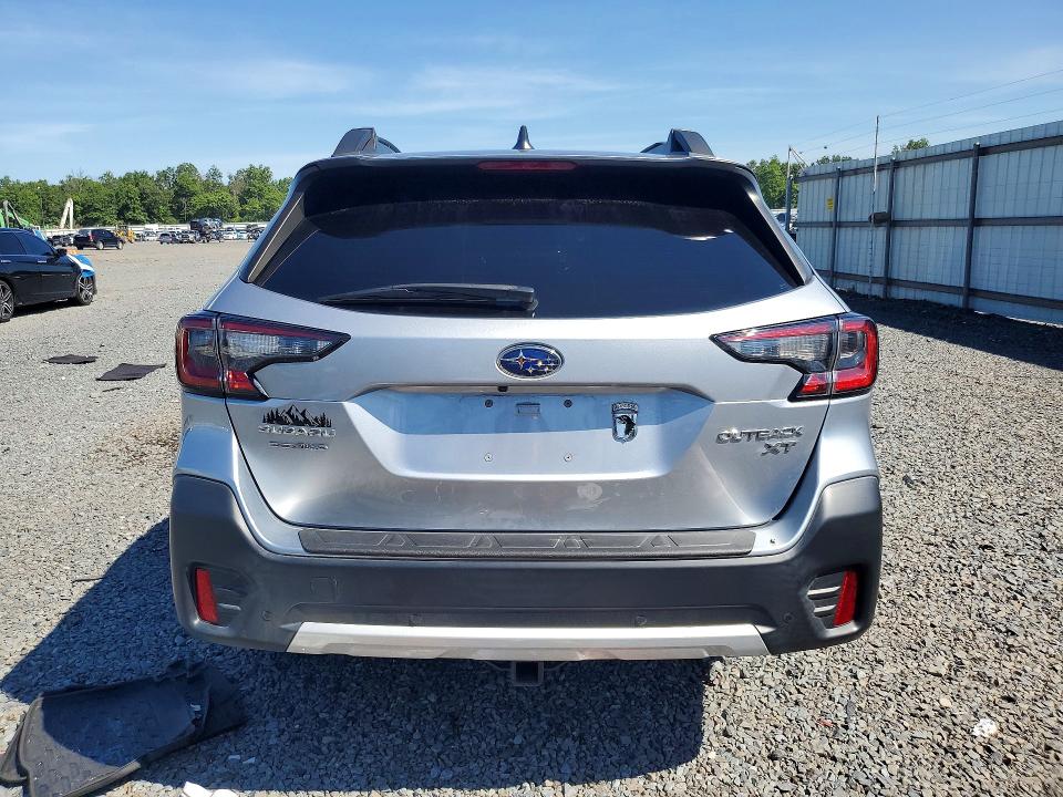 61688646 :رقم المزاد ، 4S4BTGND6M3152126 vin ، 2021 Subaru Outback مزاد بيع