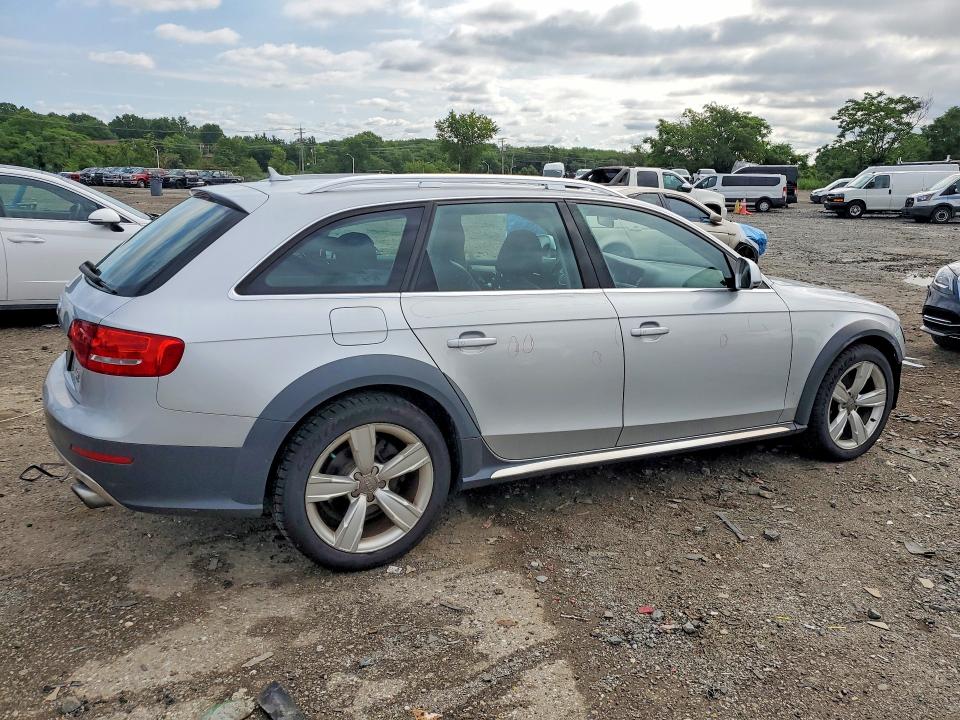 59905816 :رقم المزاد ، WA19FAFL1DA117612 vin ، 2013 Audi A4 Allroad مزاد بيع