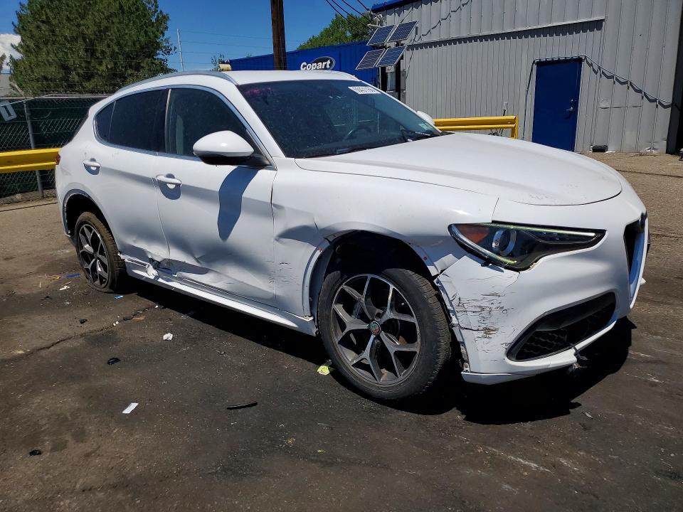 60431166 :رقم المزاد ، ZASPAKBN2L7C83357 vin ، 2020 Alfa Romeo Stelvio مزاد بيع