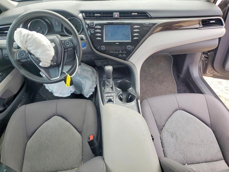 61167896 :رقم المزاد ، 4T1L31AK3LU523970 vin ، 2020 Toyota Camry مزاد بيع