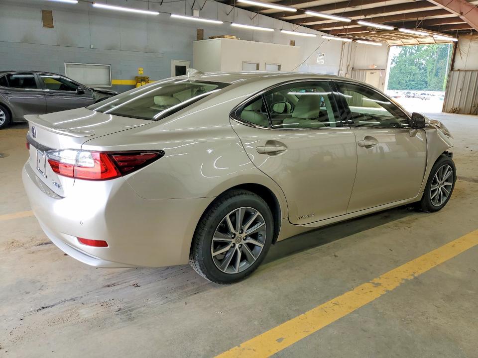 59861786 :رقم المزاد ، JTHBW1GG0H2149622 vin ، 2017 Lexus Es مزاد بيع