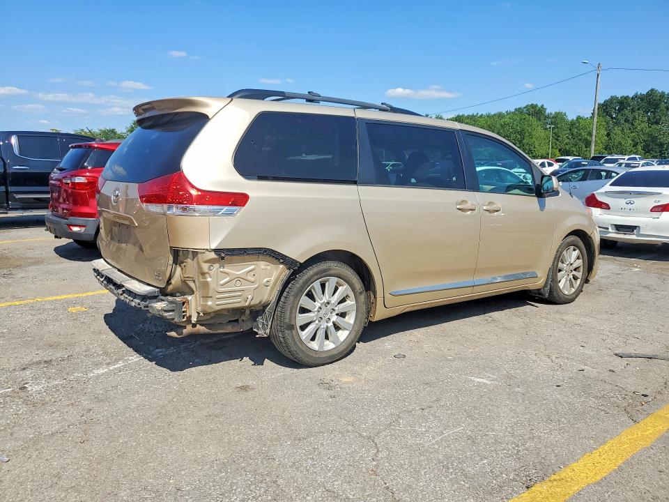 Продажа на аукционе авто 2013 Toyota Sienna, vin: 5TDJK3DC2DS063933, номер лота: 62439086