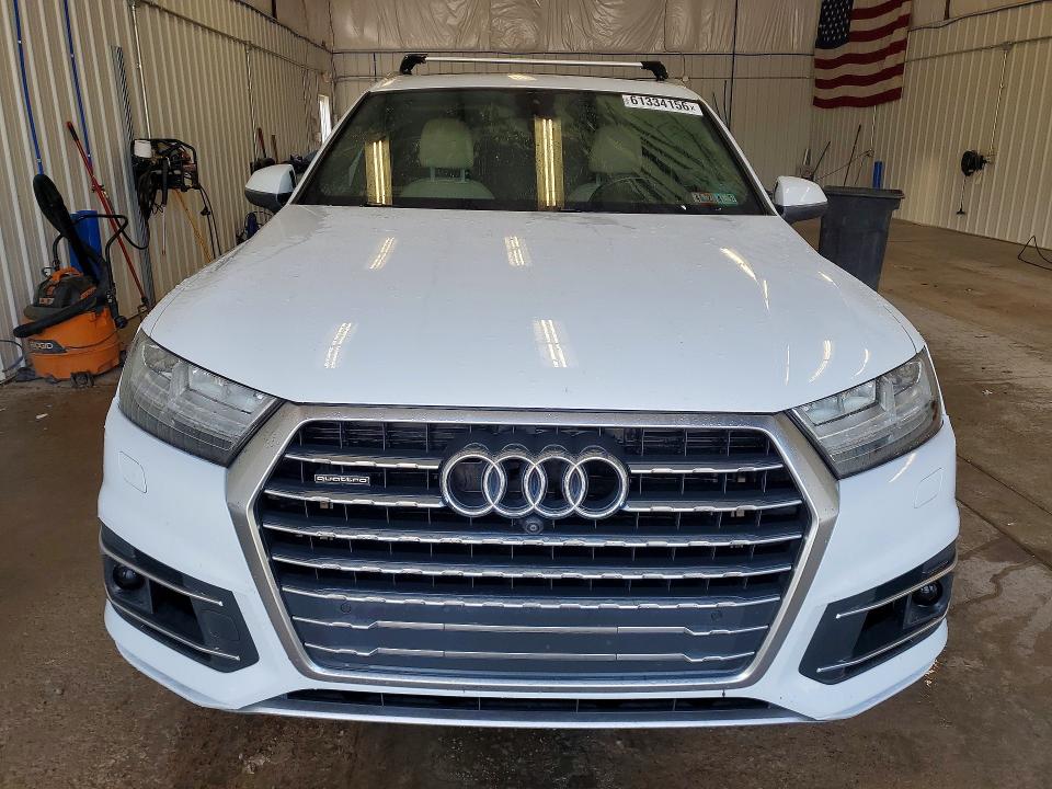 2017 Audi Q7 მანქანა იყიდება აუქციონზე, vin: WA1VAAF72HD013845, აუქციონის ნომერი: 61334156