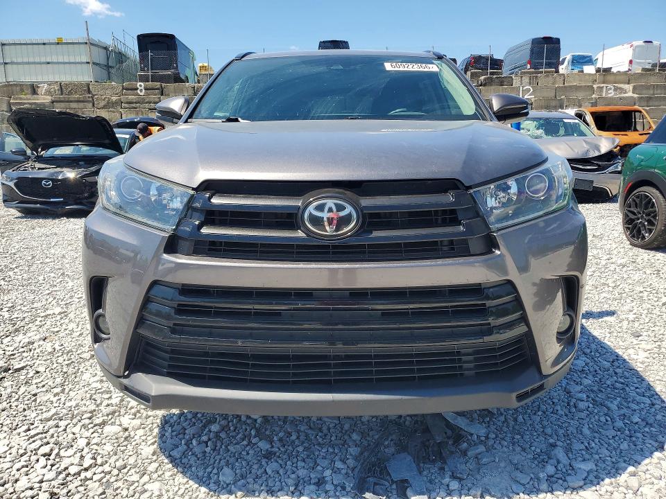 2019 Toyota Highlander მანქანა იყიდება აუქციონზე, vin: 5TDJZRFH5KS604199, აუქციონის ნომერი: 60922366