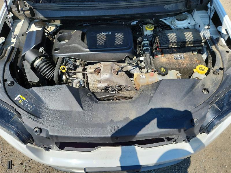 62396596 :رقم المزاد ، 1C4PJMDN1KD180318 vin ، 2019 Jeep Cherokee مزاد بيع