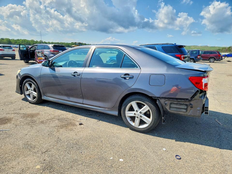 2013 Toyota Camry მანქანა იყიდება აუქციონზე, vin: 4T1BF1FK6DU643825, აუქციონის ნომერი: 63160586