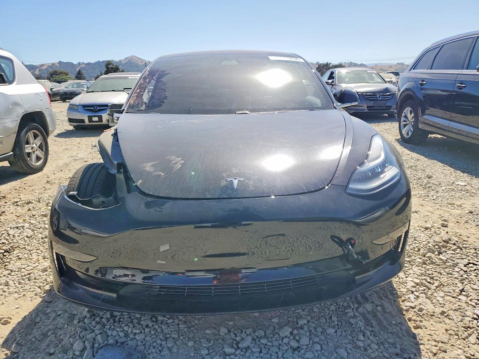 Продажа на аукционе авто 2018 Tesla Model 3, vin: 5YJ3E1EAXJF171802, номер лота: 60259836