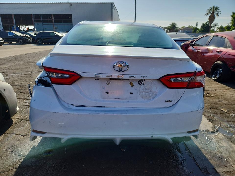 Продаж на аукціоні авто 2018 Toyota Camry, vin: 4T1B11HK6JU601095, номер лоту: 61132716