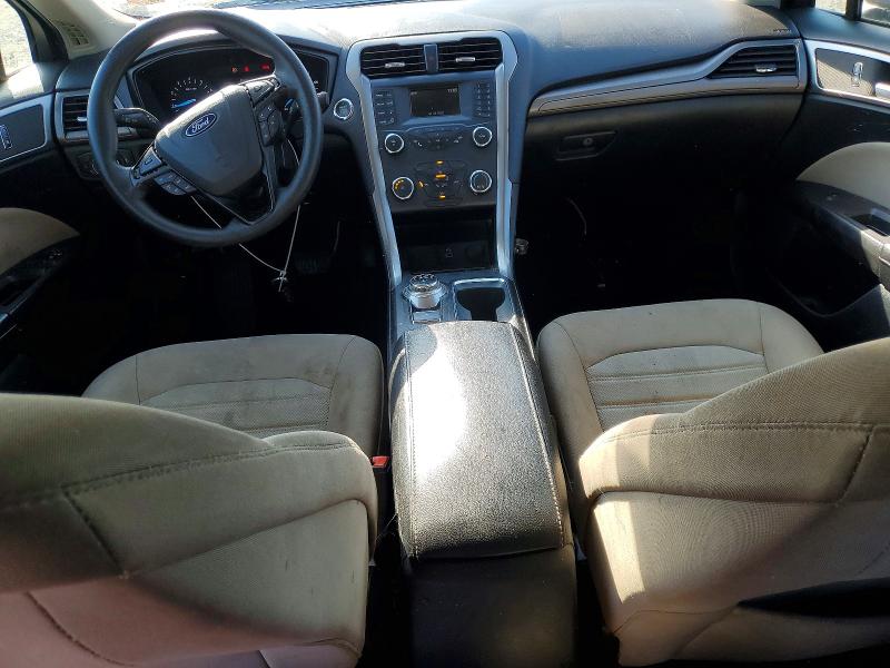 60589846 :رقم المزاد ، 3FA6P0G70KR281105 vin ، 2019 Ford Fusion مزاد بيع