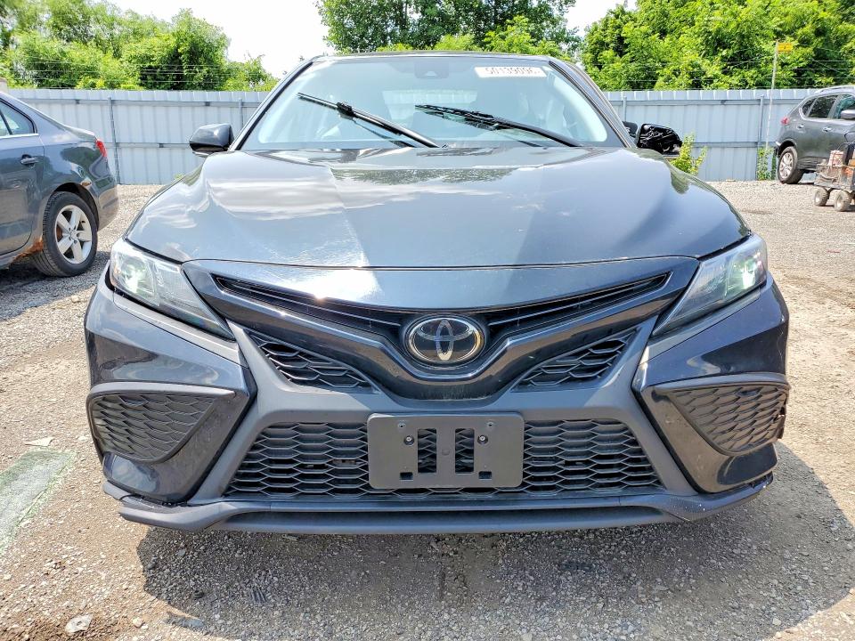 2021 Toyota Camry მანქანა იყიდება აუქციონზე, vin: 4T1G11AK9MU575080, აუქციონის ნომერი: 50139096