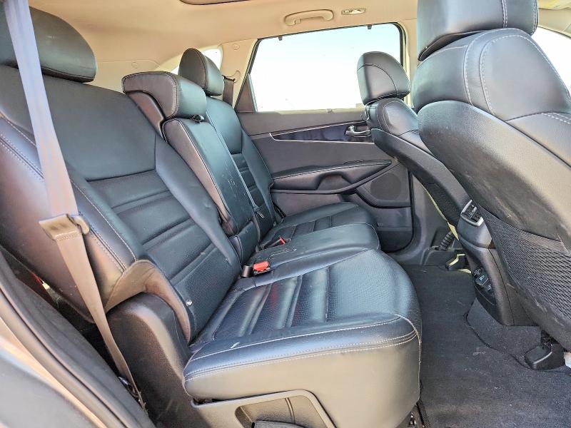 2017 Kia Sorento მანქანა იყიდება აუქციონზე, vin: 5XYPH4A59HG313997, აუქციონის ნომერი: 62853716