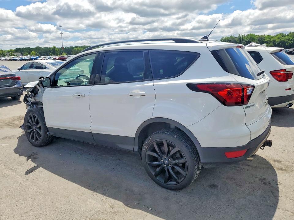 59136856 :رقم المزاد ، 1FMCU9GD0KUA42853 vin ، 2019 Ford Escape مزاد بيع