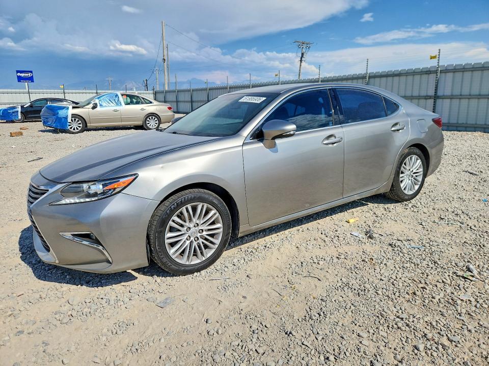 61886906 :رقم المزاد ، 58ABK1GG0GU025547 vin ، 2016 Lexus Es مزاد بيع