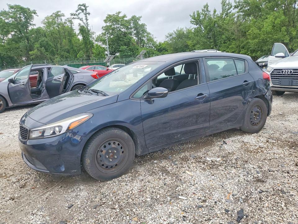 2017 Kia Forte მანქანა იყიდება აუქციონზე, vin: KNAFK5A89H5687478, აუქციონის ნომერი: 59621896