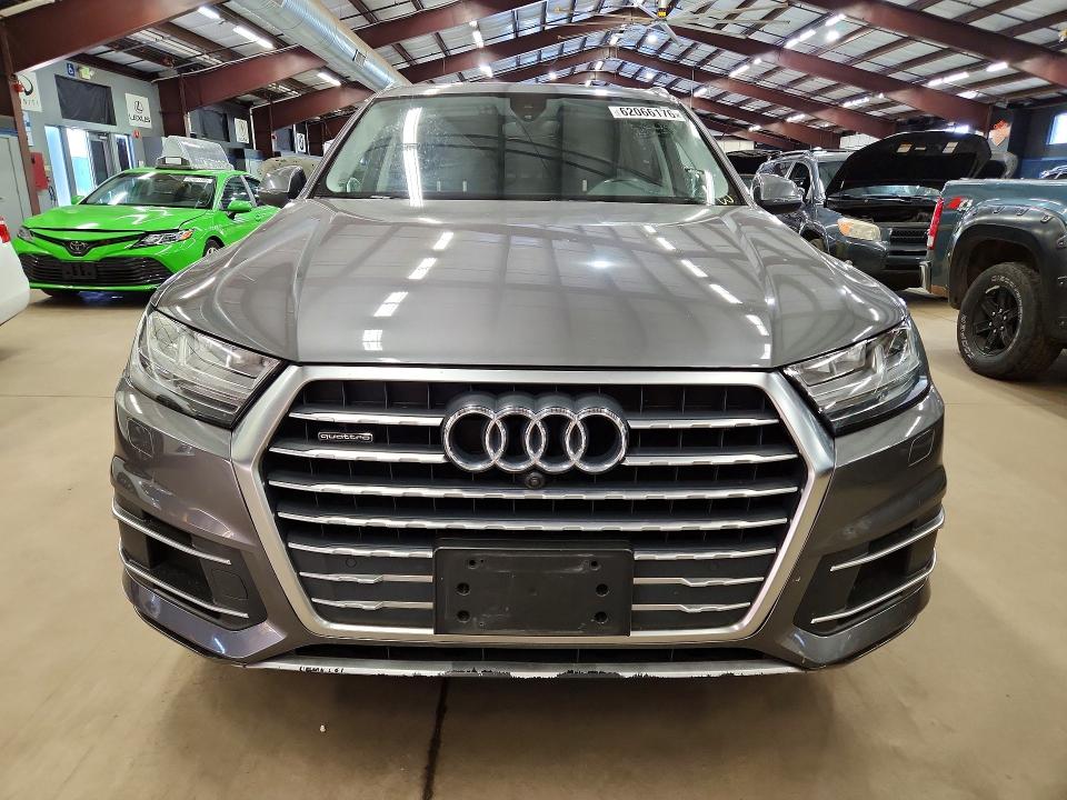 2019 Audi Q7 მანქანა იყიდება აუქციონზე, vin: WA1LHAF70KD019833, აუქციონის ნომერი: 62066176