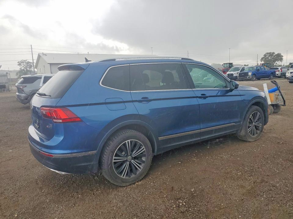 Продаж на аукціоні авто 2018 Volkswagen Tiguan, vin: 3VV2B7AX0JM102714, номер лоту: 63291686