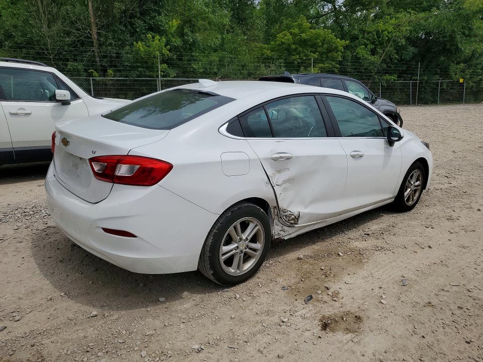 61106526 :رقم المزاد ، 1G1BE5SM6H7239510 vin ، 2017 Chevrolet Cruze مزاد بيع
